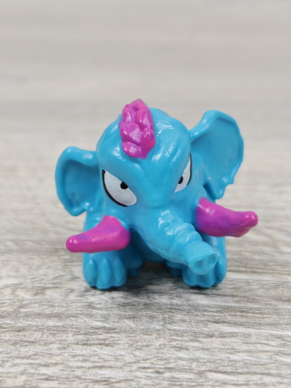 MrBeast Lab Swarms Trample Micro Beast Mini Figure Alpha Series 1